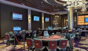 Pengguna menikmati konten hiburan sports dan casino setelah instalasi mudah lk21semi